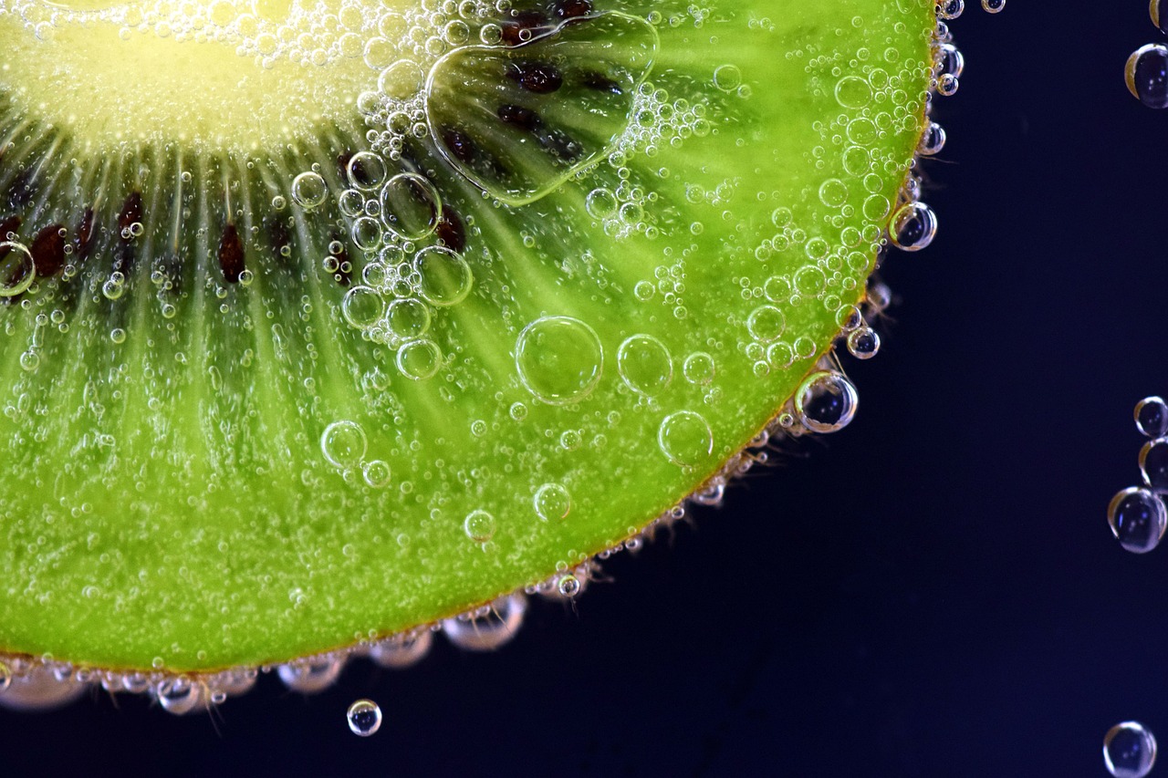 Kiwi fruit in homemade cosmetics
