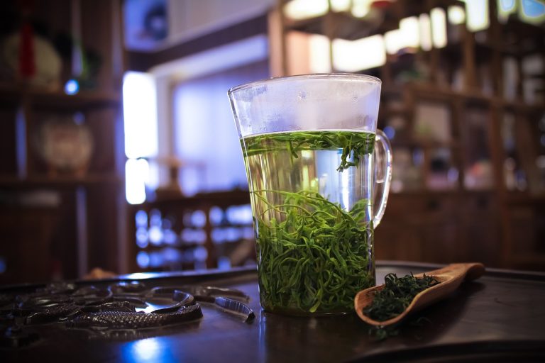 Green Tea: 6 Recipes for Homemade Cosmetics