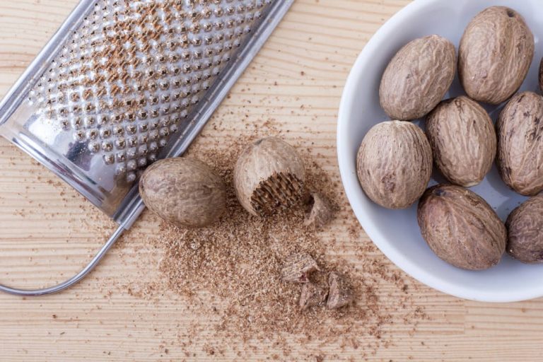 Hidden amazing Nutmeg benefits for skin: 10 discoveries